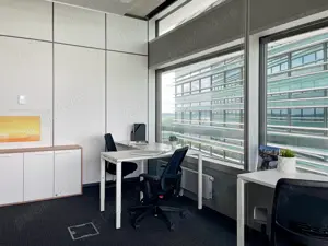Spațiu de birou privat pentru 3 persoane în Regus Green Gate - imagine 6