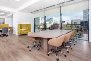 Spațiu de birou privat pentru 4 persoane în Regus Anchor Business Centre