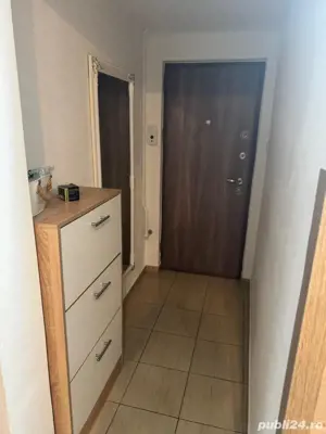 Închiriez apartament