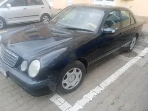 mercedes benz e class din 2000