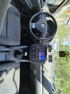 Vind VW Golf 5 Anu 2008,1,4,Benzina,,80, Cp Euro 4 - imagine 5 Vind VW Golf 5 Anu 2008,1,4,Benzina,,80, Cp Euro 4 - imagine 5