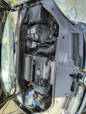 Vind VW Golf 5 Anu 2008,1,4,Benzina,,80, Cp Euro 4 - imagine 8 Vind VW Golf 5 Anu 2008,1,4,Benzina,,80, Cp Euro 4 - imagine 8