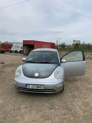 Vand Volkswagen Beetle 1.6 benzina an 2004