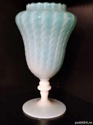 Vaza pocala venețiană de Murano 
