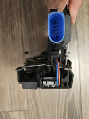 Broasca usa dreapta Skoda Octavia 2  - imagine 2