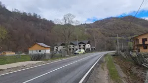 Vând teren intravilan Malaia