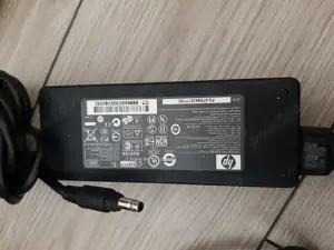 Încărcător pentru laptop sau alte aparate electronice  - imagine 2