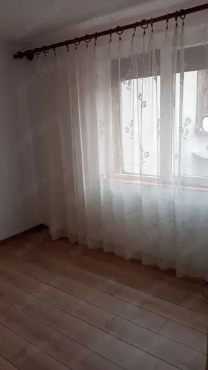 Apartament cu 3 Camere de Vânzare, Ultracentral, Alesd - imagine 7