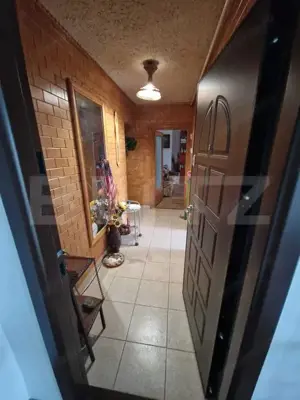 Apartament de vanzare cu 3 camere, 76 mp utili, zona Carpati 2 - imagine 6