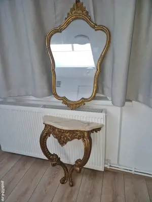 consola antica cu oglinda