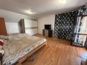 Casa de vanzare cu 5 camere, 200 mp, zona Micro 3 - imagine 10