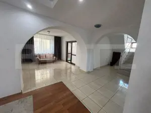 Casa de vanzare cu 5 camere, 200 mp, zona Micro 3 - imagine 3