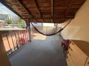 Casa de vanzare cu 5 camere, 200 mp, zona Micro 3 - imagine 18