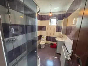 Casa de vanzare cu 5 camere, 200 mp, zona Micro 3 - imagine 19