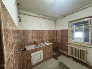 Apartamnet cu 2 camere, decomandat, zona Piata Mare
