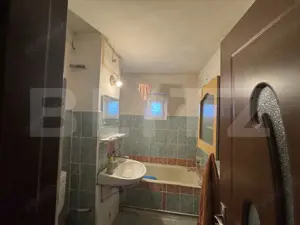 Apartamnet cu 2 camere, decomandat, zona Piata Mare - imagine 3