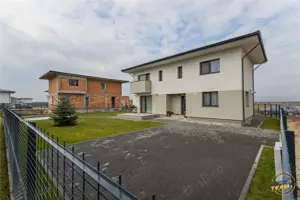 Vila deosebita, cu peisaj apreciabil, Cristian, Brasov. - imagine 16