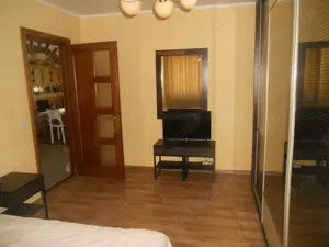 Zona Bradet -etajul 1-mobilat - imagine 8 Zona Bradet -etajul 1-mobilat - imagine 8