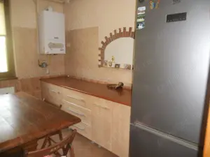 Zona Bradet -etajul 1-mobilat - imagine 4 Zona Bradet -etajul 1-mobilat - imagine 4