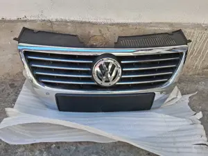 Grila Passat B-6