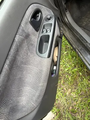 Dezmembrez Renault Clio 1.4 16v cutie automata - imagine 4