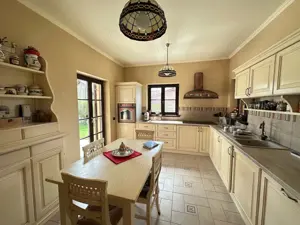 Resedinta de lux in Chisoda   oaza de eleganta pe un domeniu de 1.800 mp - imagine 3