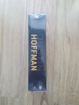 Pachet sigilat 3 filme pe DVD Dustin Hoffman - imagine 2