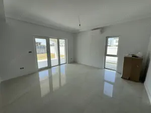 Casa cu 5 camere, 3 bai si garaj in Dumbravita  - imagine 8