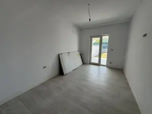 Casa cu 5 camere, 3 bai si garaj in Dumbravita  - imagine 12