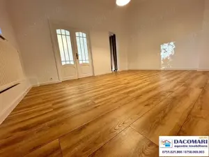 Apartament 2 camere, parter de bloc, Centru