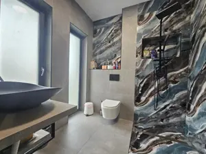 Casă duplex cu arhitectură modernă – 159 mp utili + 50 mp terase, 2 fronturi - imagine 8