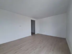 EtaJul 2. Model decomandat, spatios, 56 mp utili si terasa de 14 mp. - imagine 8