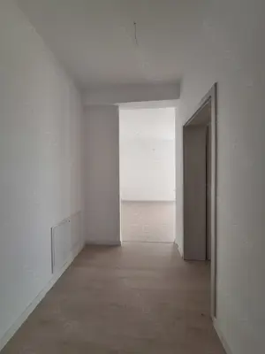 EtaJul 2. Model decomandat, spatios, 56 mp utili si terasa de 14 mp. - imagine 5