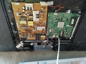 Dezmembrez tv Philips 47pfk6559