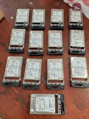 Hdd HARD 900GB SAS 2,5 Savvio 10k Caddy Server MODUL Memorie RAM 32GB 10600R Ddr3 - imagine 2