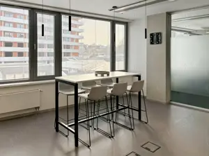 Spațiu de birou tip open-plan pentru 10 persoane în Regus Primavera