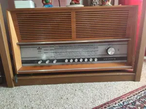 Radio GRUNDIG Type RF 160 STEREO Staßfurt VEB RFT Super Rienzi 8E156 - imagine 3