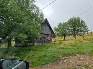 Vând teren si casa istorica Giurcuța de Sus pe malul lacului  - imagine 3