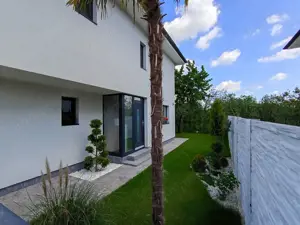 Sanandrei, Duplex pe Etaj, Drum Asflatat, Bucatarie Separata