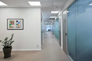 Spațiu de birou privat pentru 5 persoane în Regus City Gate