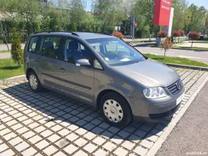 vw touran 1,6 benzină mpi  102 cp - imagine 2
