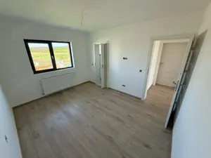 Vânzare casă 5 camere - Păuleștii Noi (zona Spitalului Mediurg) - imagine 10