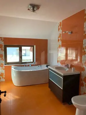 Casa de vanzare, cu 5 camere, 220 mp, zona Unirea - imagine 14