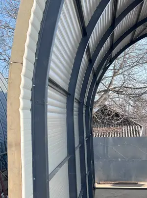 Panouri sandwich curbate - orice rază, orice grosime!