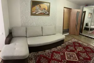 Garsonieră de închiriat în Titan