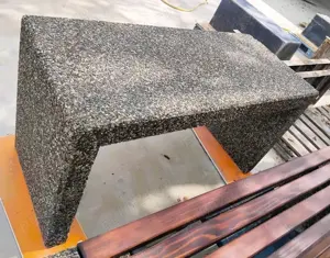 Masă din beton și piatră naturală