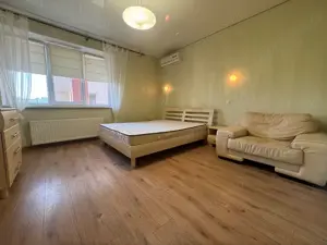 Garsoniera de inchiriat in zona Titan