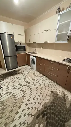 Oferim spre inchiriere garsoniera in zona Aparatorii Patriei