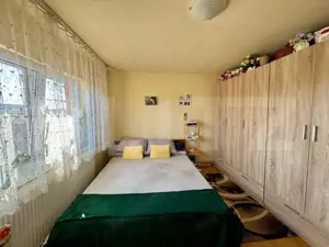 Casa de vanzare, cu 5 camere, 138 mp, zona Simeria - imagine 2