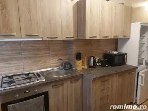 apartament o camera - zona Medicinei  - imagine 3